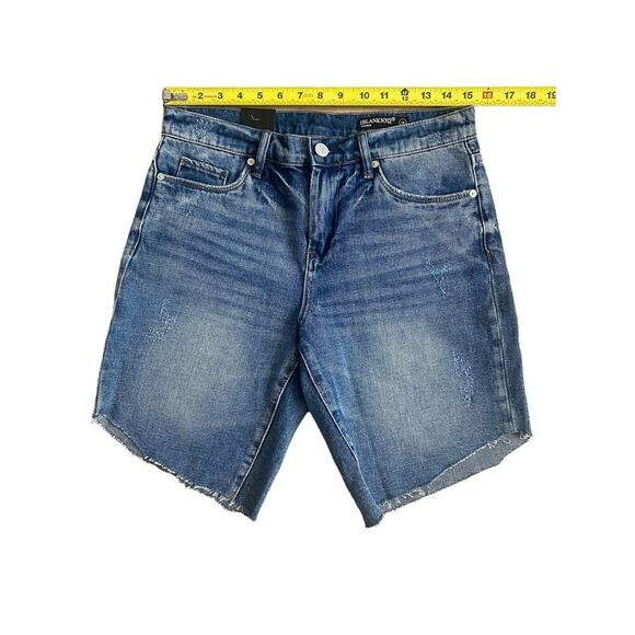 NWT Blank NYC Cutoff Washed Distress Cowgirl Style Mid Rise Short Size 28 - Picture 3 of 6